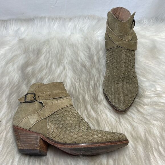 Free People Venture Soapstone Olive Distressed Suede Booties Sz 36/US 6 - Picture 3 of 12